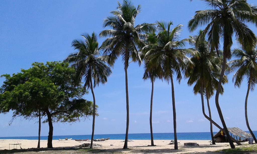 Naaval Beach Villa & Rooms Batticaloa Chambre photo