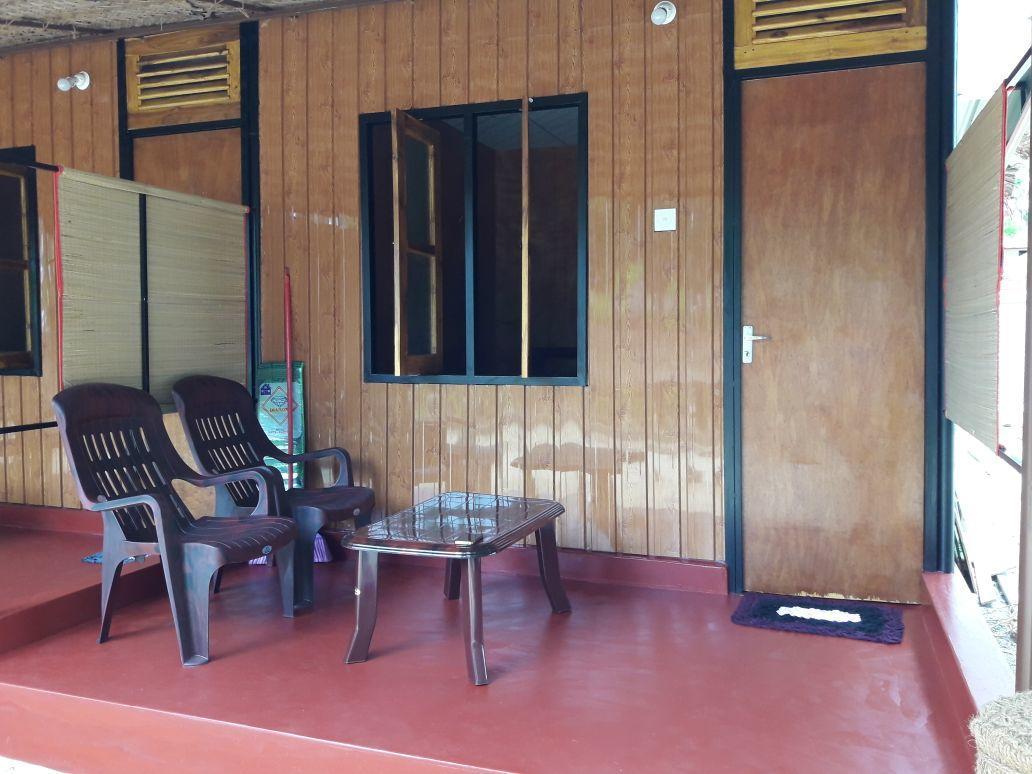 Naaval Beach Villa & Rooms Batticaloa Extérieur photo