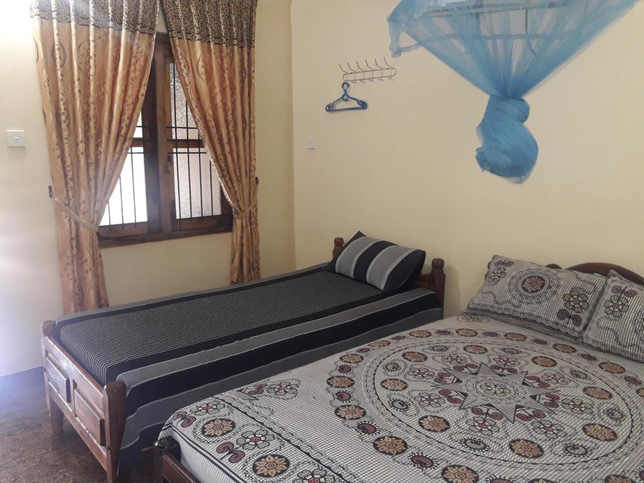 Naaval Beach Villa & Rooms Batticaloa Extérieur photo